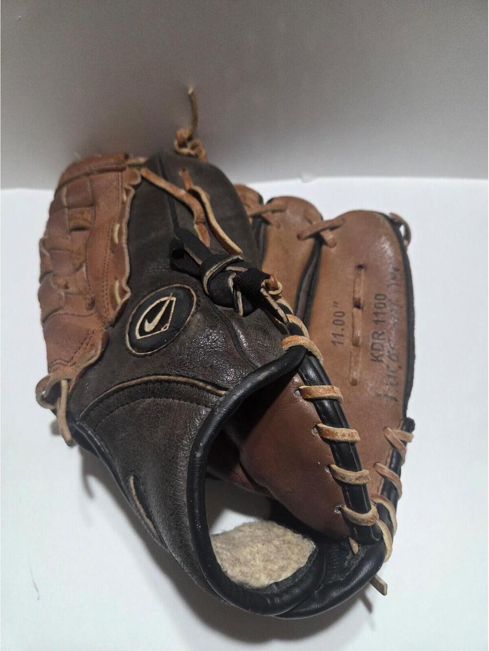 Nike Diamond Ready Youth Baseball Softball Leather Glove